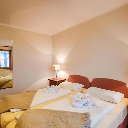 Apartment Im Fischerdorf Unterm Reetdach *